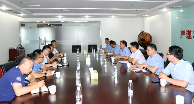 鄭州海關(guān)企管稽查處處長(zhǎng)賀方、洛陽(yáng)海關(guān)關(guān)長(zhǎng)郭學(xué)良等到萬基控股集團(tuán)調(diào)研